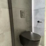minimalistyczne wc podwieszane czarne