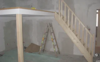Antresola wolnostojąca 16 m² w kamienicy – Warszawa Śródmieście
